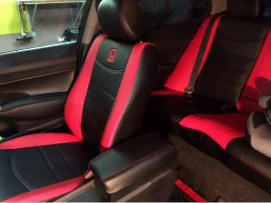 Авточехлы на Honda Civic 8 4D