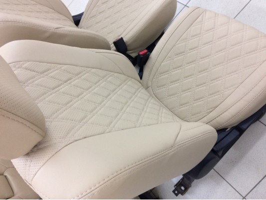 Авточехлы на Mitsubishi Outlander 3