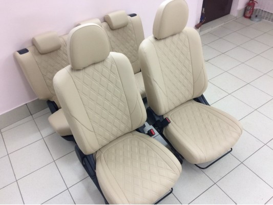 Авточехлы на Mitsubishi Outlander 3