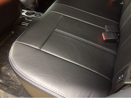 Авточехлы на Nissan Terrano