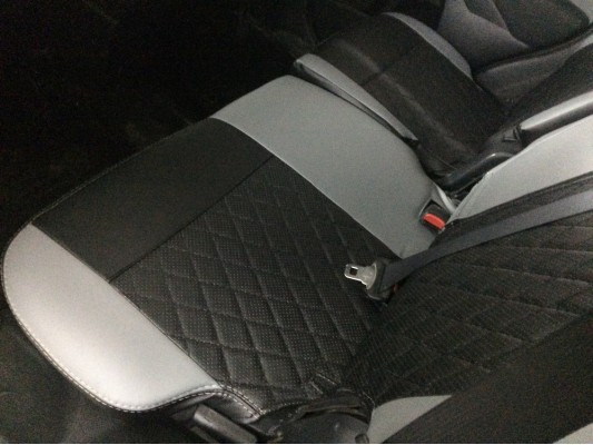 Авточехлы на Peugeot 4007