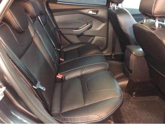 Каркасные авточехлы на Ford Focus 3 рестайлинг