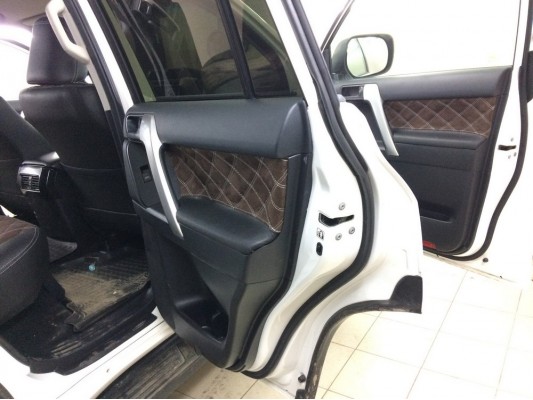 Перетяжка дверных карт