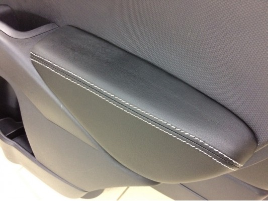 Перетяжка дверных карт